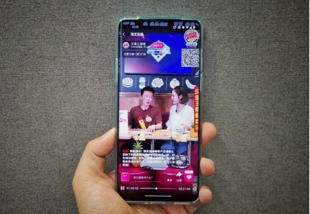 支付宝开放小程序直播 沿用“中心化+去中心化”引流模式