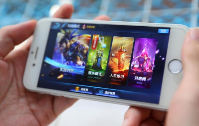 京东联合腾讯游戏等推出JD Esports计划 深挖手游蓝海_零售_电商报 京东联合腾讯游戏等推出JD Esports计划 深挖手游蓝海
