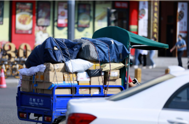 从汉正街拾荒者到年入千万,你随手退掉的货,让他完成了财富积累!_行业观察_电商报 从汉正街拾荒者到年入千万,你随手退掉的货,让他完成了财富积累!